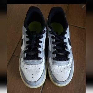 Nike Air Force 1 Low Wolf Grey Black White 596728-051  Grey Volt